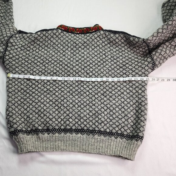 Vintage Volund Norway Thick Wool Sweater (M) - Picture 7 of 8